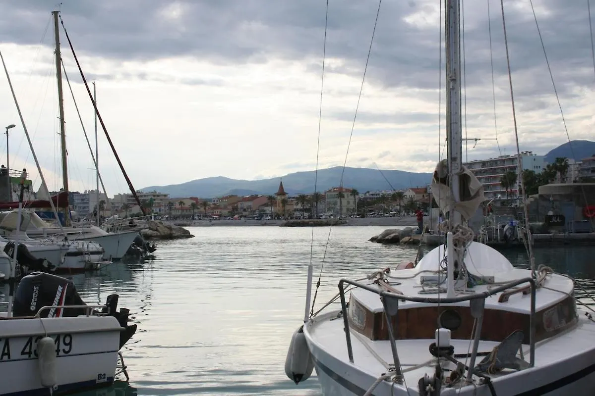 Rez De Jardin En Bord De Mer Cagnes-sur-Mer Daire